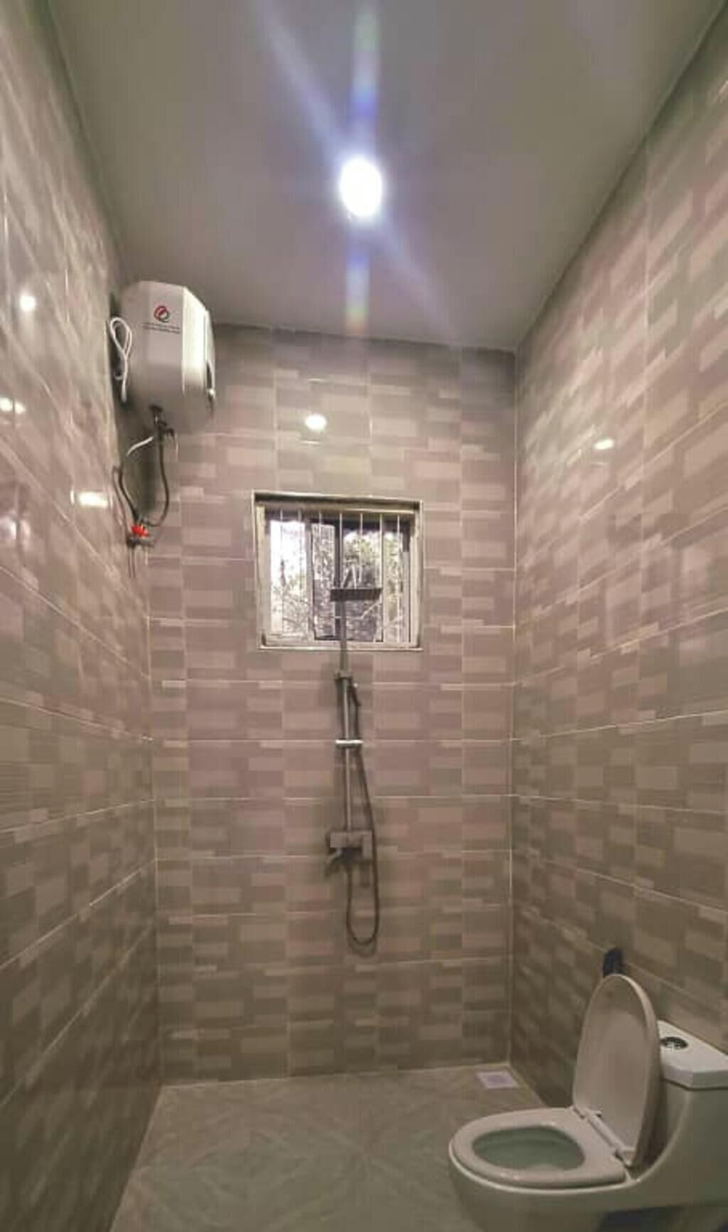 Standard Apartment | Bathroom | Slippers, towels
