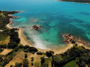 Beach - House with sea view terrace and beach with direct access 100 mt (Olbia)