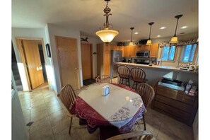 Dining - Edward’s Escape - 4BR Getaway (Edwards)