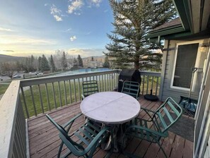 Outdoor dining - Edward’s Escape - 4BR Getaway (Edwards)