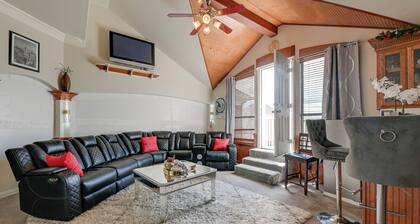 Grand Prairie Hub Near Lake & Med Center!