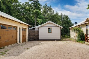 Exterior - Paluxy Riverfront Couple’s Studio on Over 2 Acres! (Glen Rose)