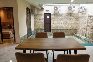 Family Room | Dining room - Nimo Resort Ciater (Subang)