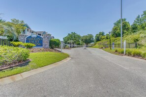 Property grounds - Waterfront Condo w/ Views & Pool in Little River (Little River)