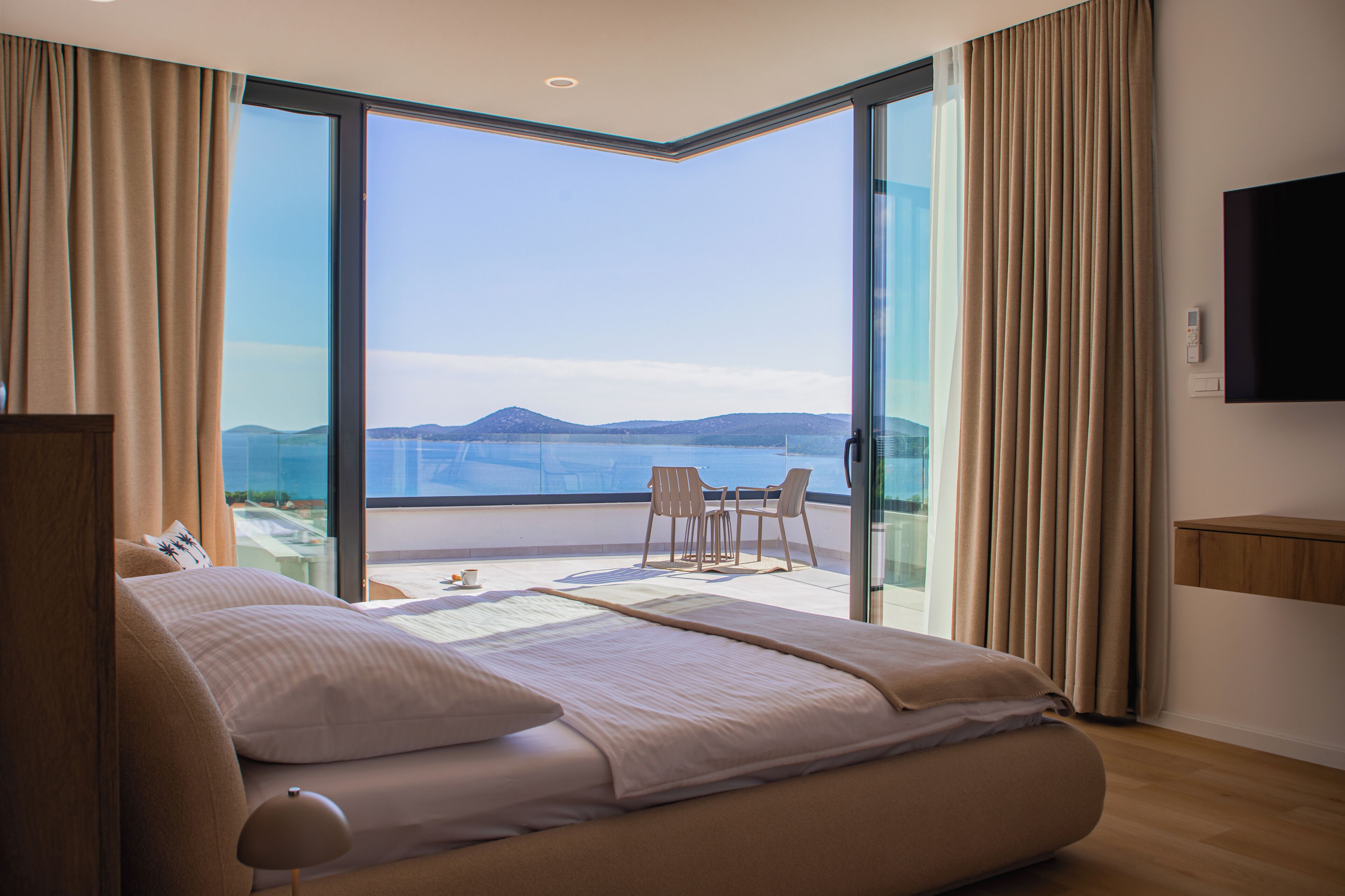 5 quartos, ferros/tábuas de passar roupa, berço de viagem, Wi-Fi