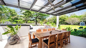 Outdoor dining
