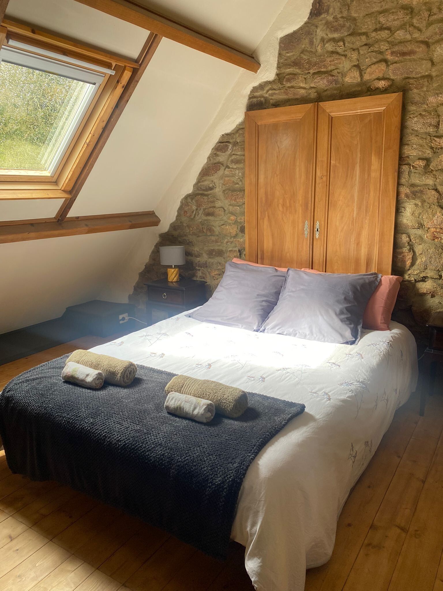 2 chambres, fer et planche à repasser, Wi-Fi gratuit, draps fournis