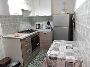 Private kitchen - Vrbo Property (Zanca)