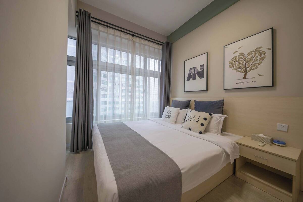 Executive Suite | Blackout curtains, free WiFi, bed sheets