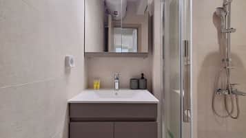 Apartemen, balkon, pemandangan laut | Kamar mandi
