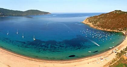 Villa in the heart of nature with infinity pool, near Ajaccio...