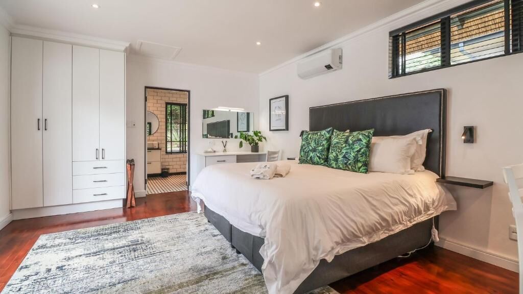 Superior Double or Twin Room, Garden View | In-room safe, iron/ironing board, free WiFi