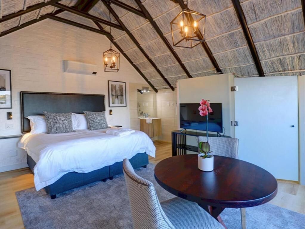 Superior Suite, Lagoon View | In-room safe, iron/ironing board, free WiFi