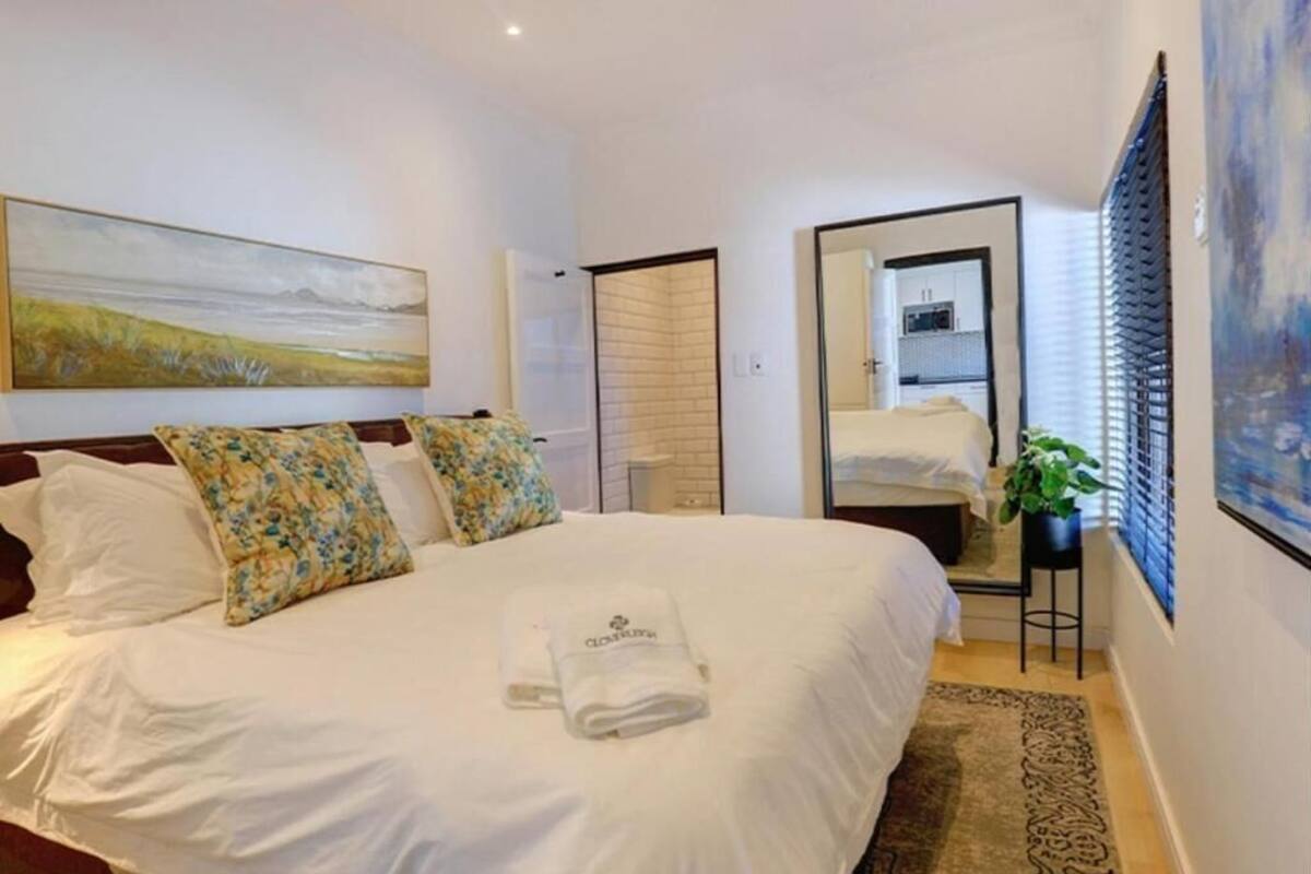 Family Cottage, Courtyard View | In-room safe, iron/ironing board, free WiFi