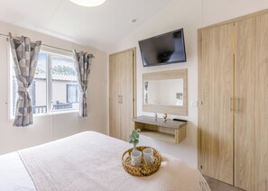 2 bedrooms