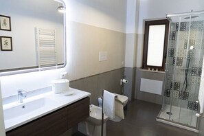 Bathroom - Villa D'Angelo Holiday Estate (Caronia)