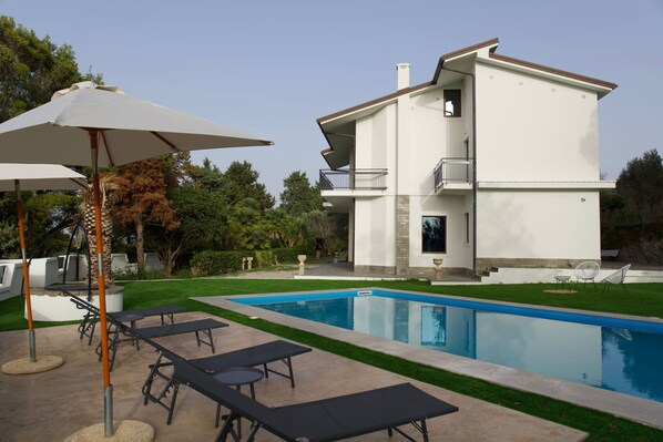 Pool - Villa D'Angelo Holiday Estate (Caronia)