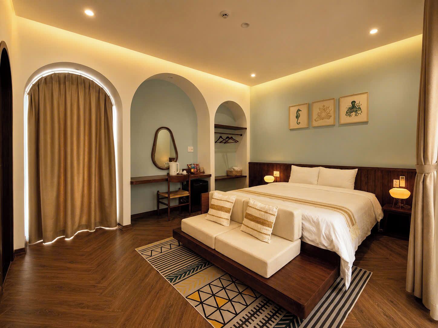Minibar, wifi gratis y ropa de cama 