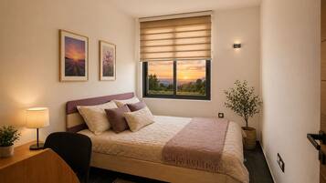 3 bedrooms, iron/ironing board, Internet, bed sheets