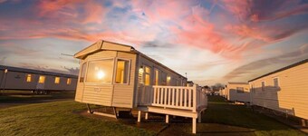Holiday Home Sleeps 5 With Parking