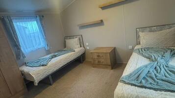 2 bedrooms, iron/ironing board