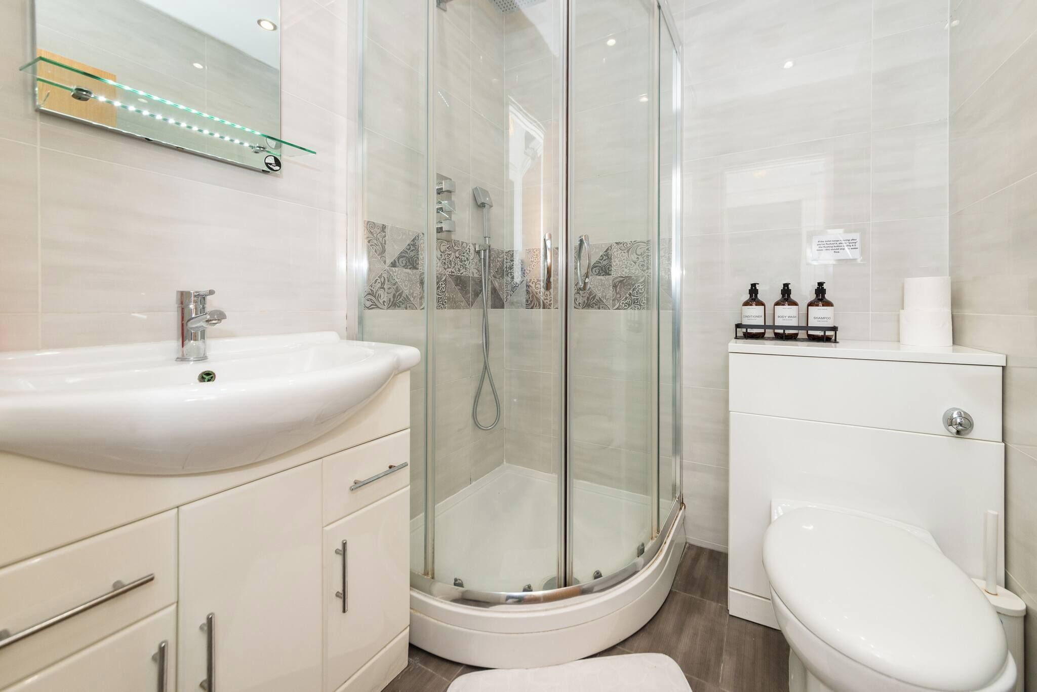 Appartamento, 1 camera da letto | Bagno