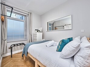 Free WiFi - No.1 Princess Blue Apartments (Portrush)