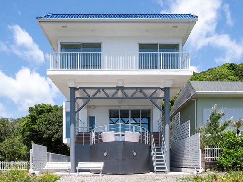 Fully Private Whole-House Villa with Sweeping Ocean Views
