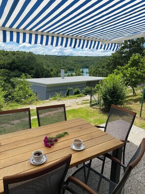 Outdoor dining - Mreznica - Zelena oaza I (Generalski Stol)