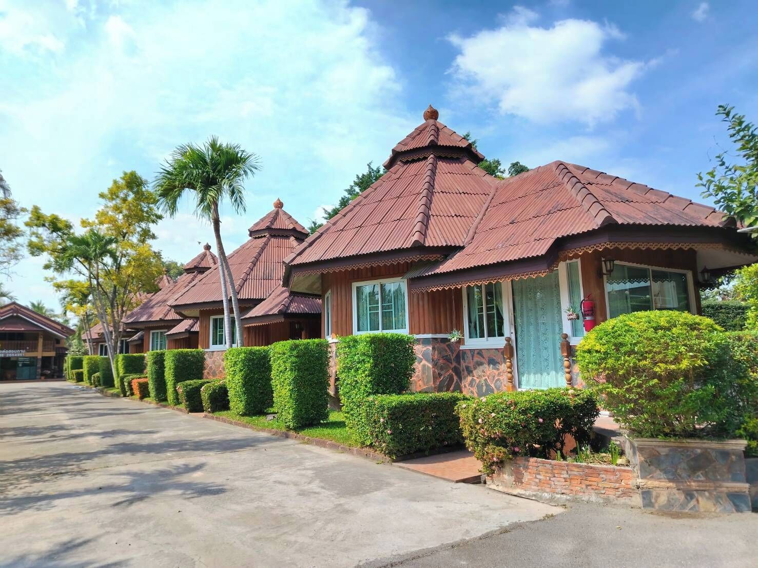 Deluxe Double Room | Rollaway beds, free WiFi, bed sheets