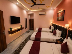 Executive Triple Room - Hotel Shahi Palace (Danapur)