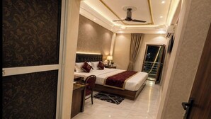 Deluxe Room - Hotel Shahi Palace (Danapur)