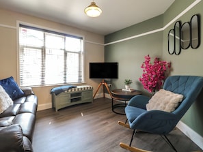 Cottage | Living area