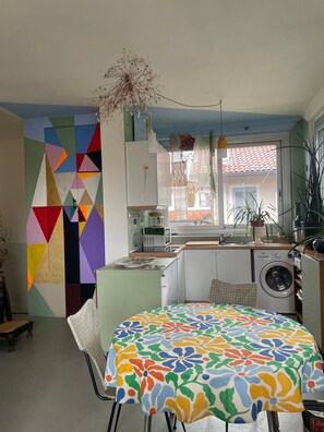 Private kitchen - Room in Artist’s Residence Near Milan Malpensa (Cardano Al Campo)