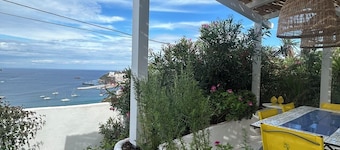 Perfect 3-bedroom house in the magical island of Ponza not far from Rome