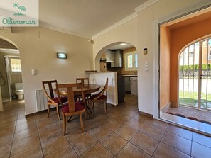 Dining - Vrbo Property (VC)