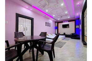 Dining - Nirmala House Homestay (Varanasi)