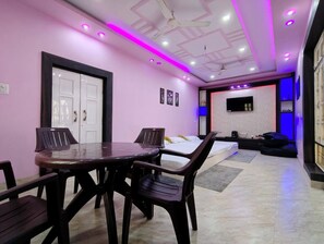 Dining - Nirmala House Homestay (Varanasi)
