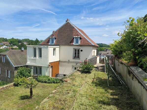 Exterior - Vrbo Property (Rougemont)