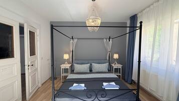 Bügeleisen/Bügelbrett, Reisekinderbett, kostenloses WLAN, Bettwäsche