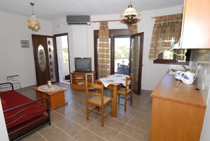 Interior - Apartment with View, Wi-Fi and Air Conditioning (Limenaria)