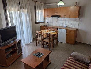 Living area - Apartment with View, Wi-Fi and Air Conditioning (Limenaria)