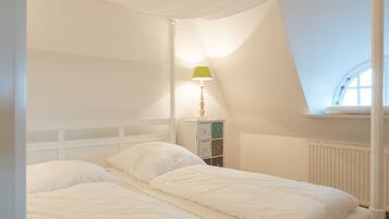 2 bedrooms, WiFi (free)
