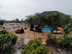 2 outdoor pools - Big Apple Hotels (Ogwashi-Ukwu)