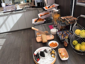 Apartment | Tempat makan