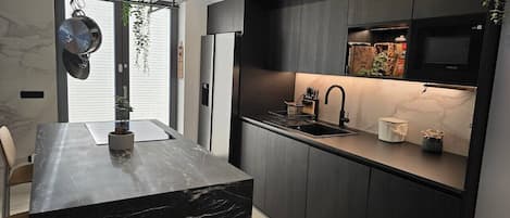 Fridge, microwave, oven, stovetop