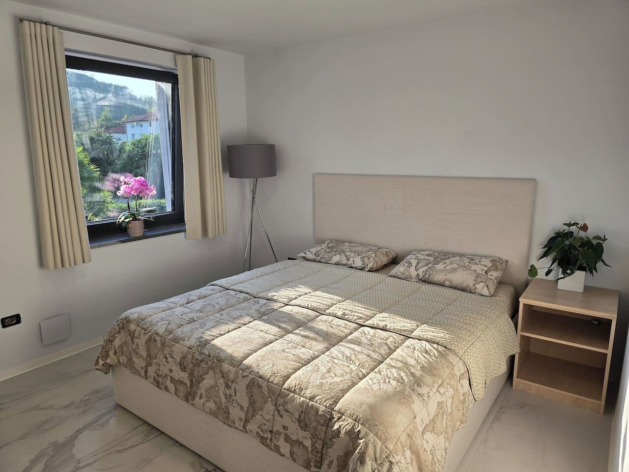Rozna Retreat Nova Gorica - スロベニア