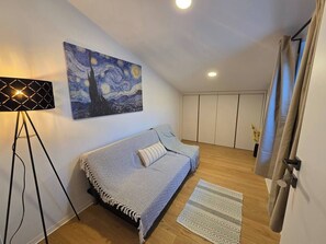 Living area - Nova Nest from Granite Getaways (Nova Gorica)