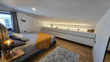 Desk, iron/ironing board, travel crib, WiFi