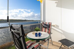 Outdoor dining - Vrbo Property (Heiligenhafen)